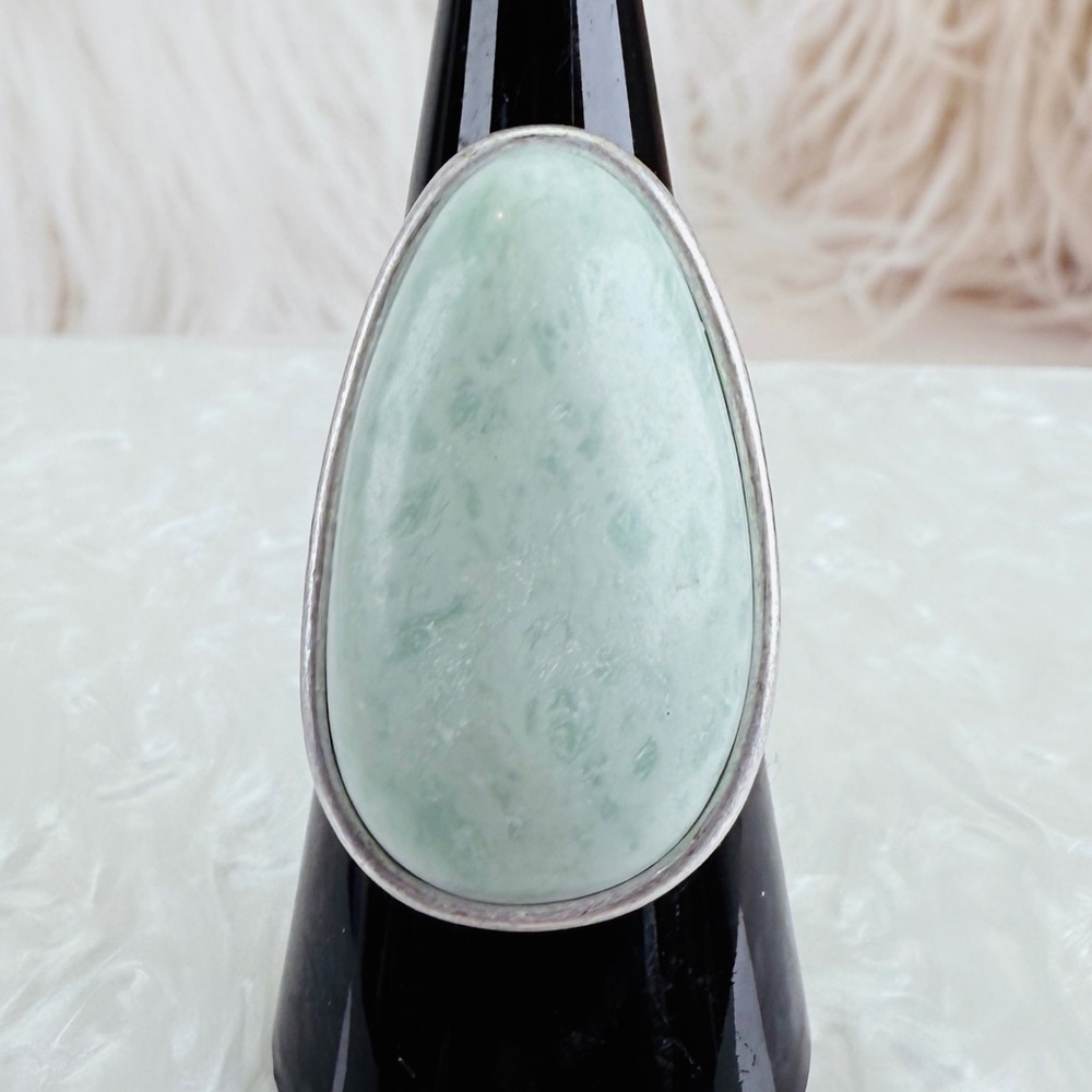 Gorgeous brushed, shiny Silvertone light mint green blue costume ring